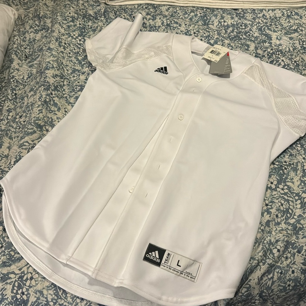 Adidas women’s softball shirt jersey